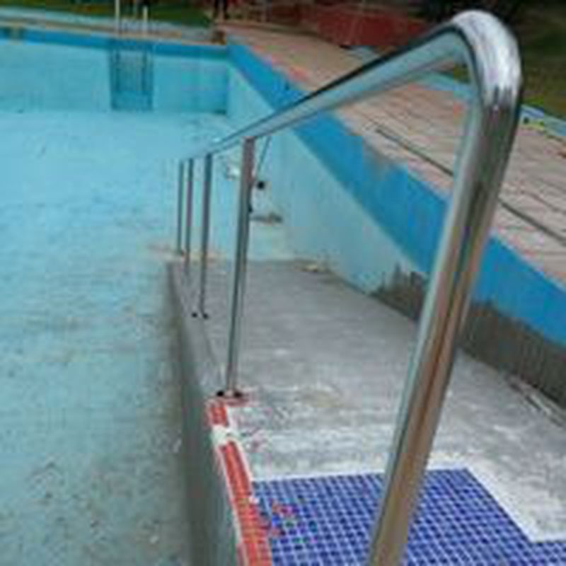 Barandilla de acero inoxidable para rampa de acceso a piscina:  de Icminox