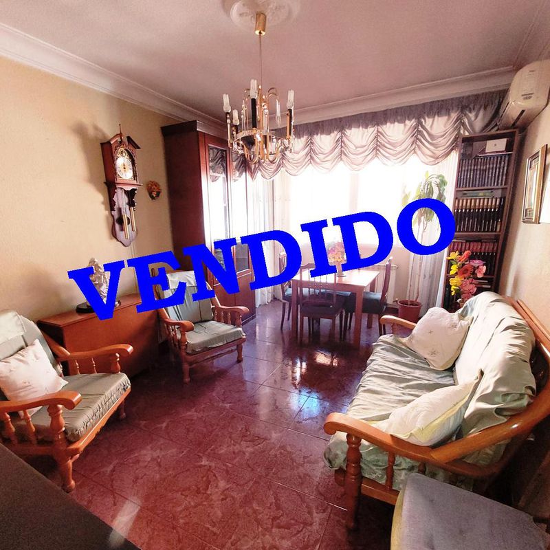 Piso en San Diego, 3 habitaciones, 1 baño. Opción Inversión muy interesante:  de Vicente Palau Jiménez - Agente Inmobiliario