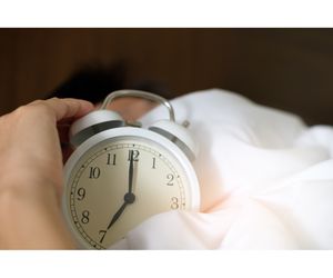 ¿Por qué nos despertamos cada vez más temprano cuando nos hacemos mayores?