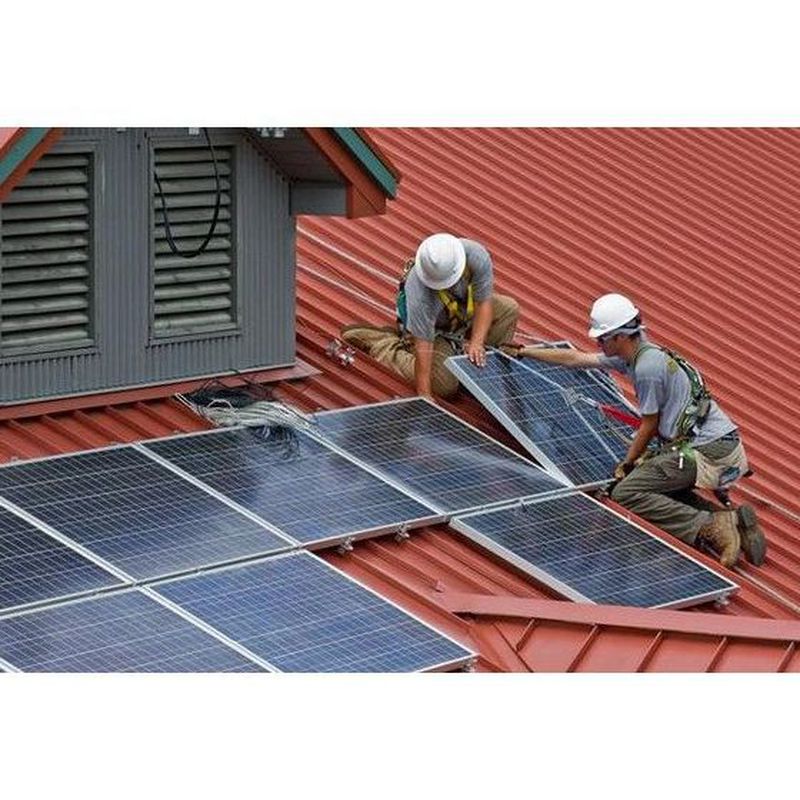 Instalaciones solares fotovoltaicas: Servicios de Refryel