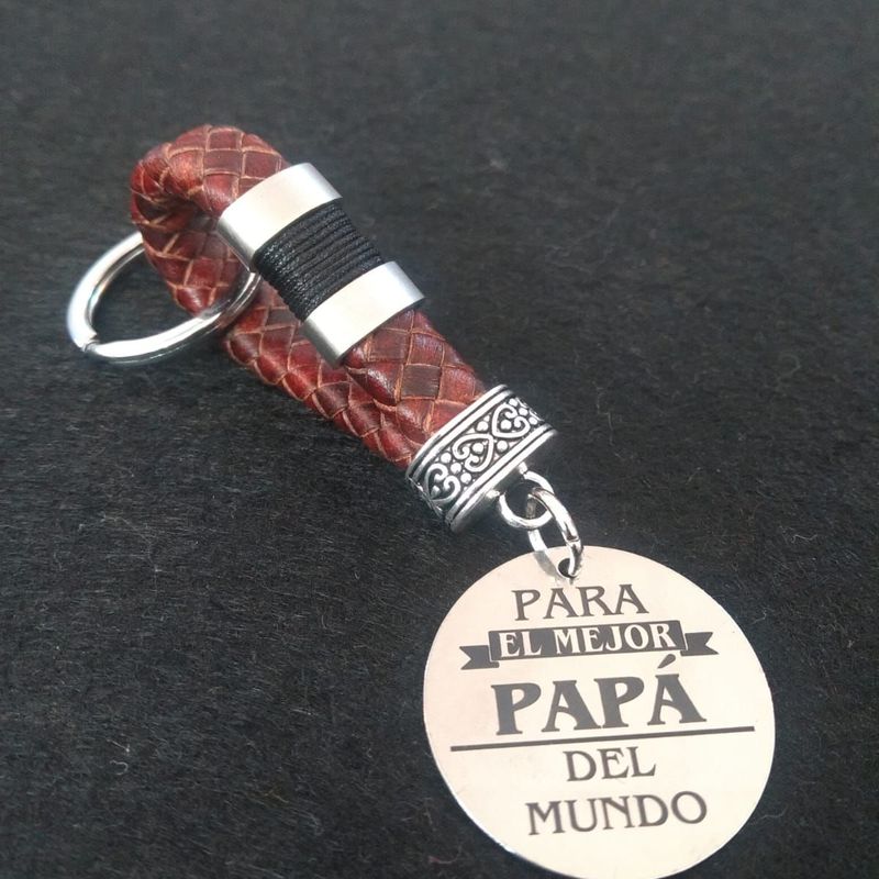 Acero, cuero y zamac: Catálogo de Joyería Izquierdo
