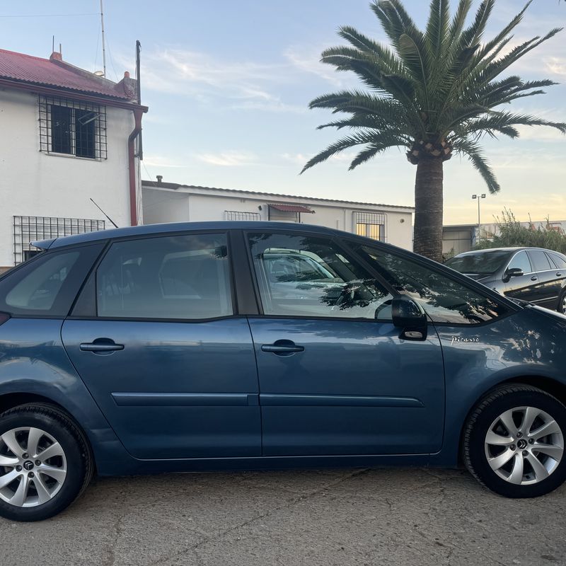 Citroen c 4 Picasso 1.6 hdi 110 cv del 7/2011 con 221.000 km: Stock de Vehículos de El Truekke