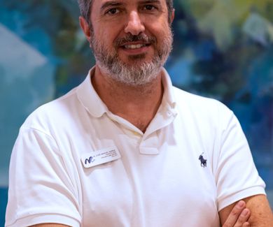 Dr. José Manuel Nuñez.  Odontologo y Magíster en implantes osteointegrados.