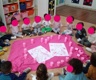 Día mundial contra el cáncer de mama en Escuela Infantil en San Sebastián de los Reyes