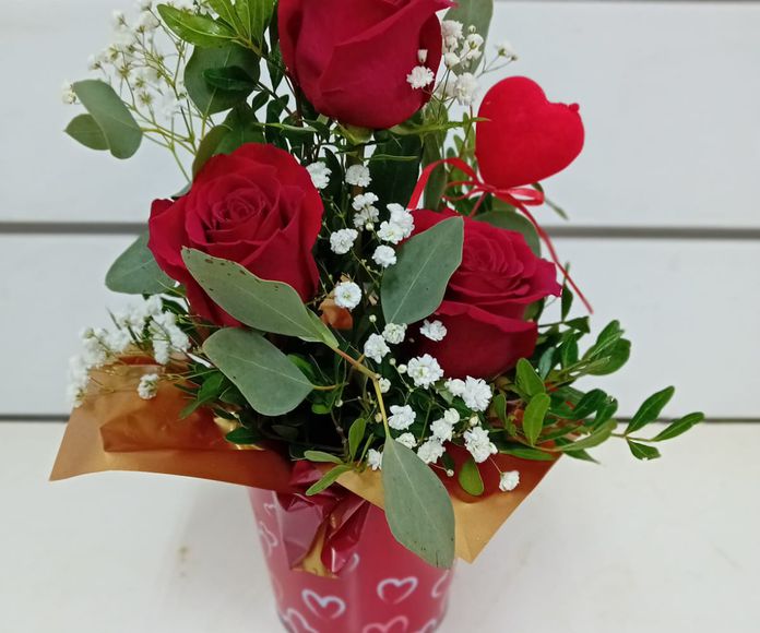 Arreglo Rosas: CATALOGO de Floristería Manuela