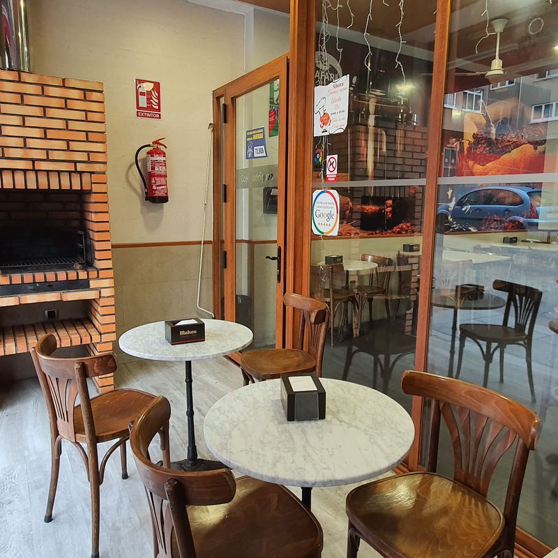 Ven a Café Rodríguez:  de CAFÉ BAR NUEVO MUNDIAL 82 - 1