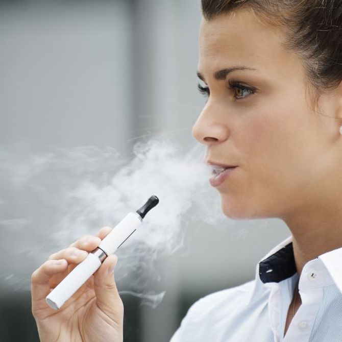 Las ventajas del cigarrillo electrónico, el nuevo "e-tabaco"