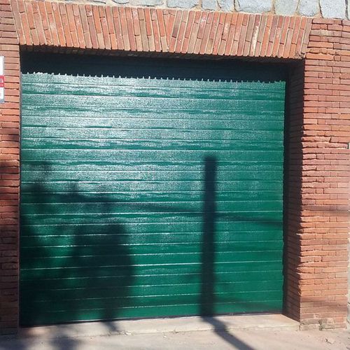 Fabricación e instalación puertas metálicas en Tarragona