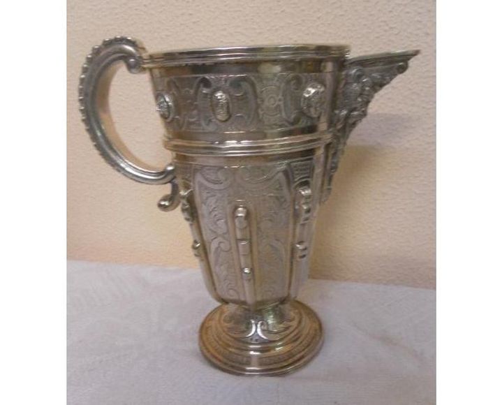 Extraordinaria y antigua jarra de pico: Catálogo de Antiga Compra-Venta
