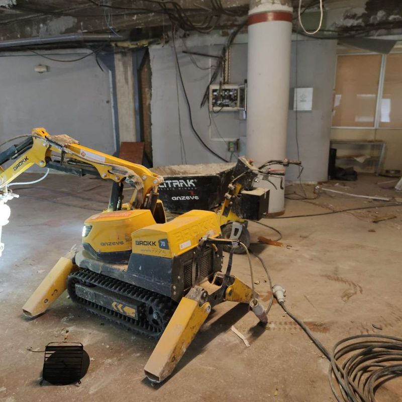 Robot Eléctrico para Demoliciones: Servicios de Cortes & Perforaciones RG