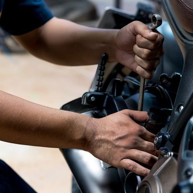 Cómo ajustar y mantener la suspensión de tu moto para un mejor rendimiento