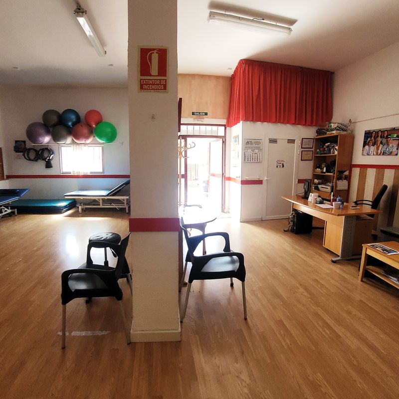 Local en Valdemoro. 108 m²  en una planta. Posible cambio de uso a vivienda:  de Vicente Palau Jiménez - Agente Inmobiliario