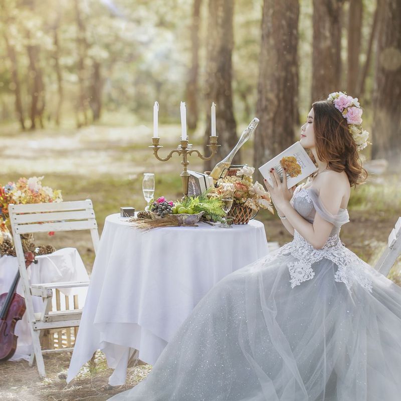 Vestidos novia, boda y comunión:  de DRY CLEAN & LAUNDRY