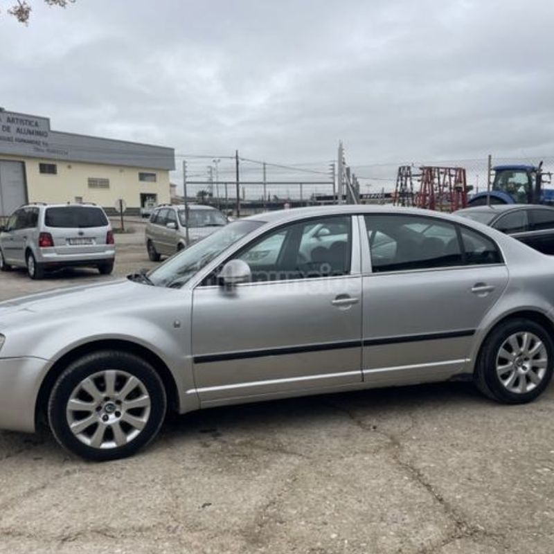 Skoda súper b 1.9 tdi 115 cv del 2008 con 319.000 km: Stock de Vehículos de El Truekke