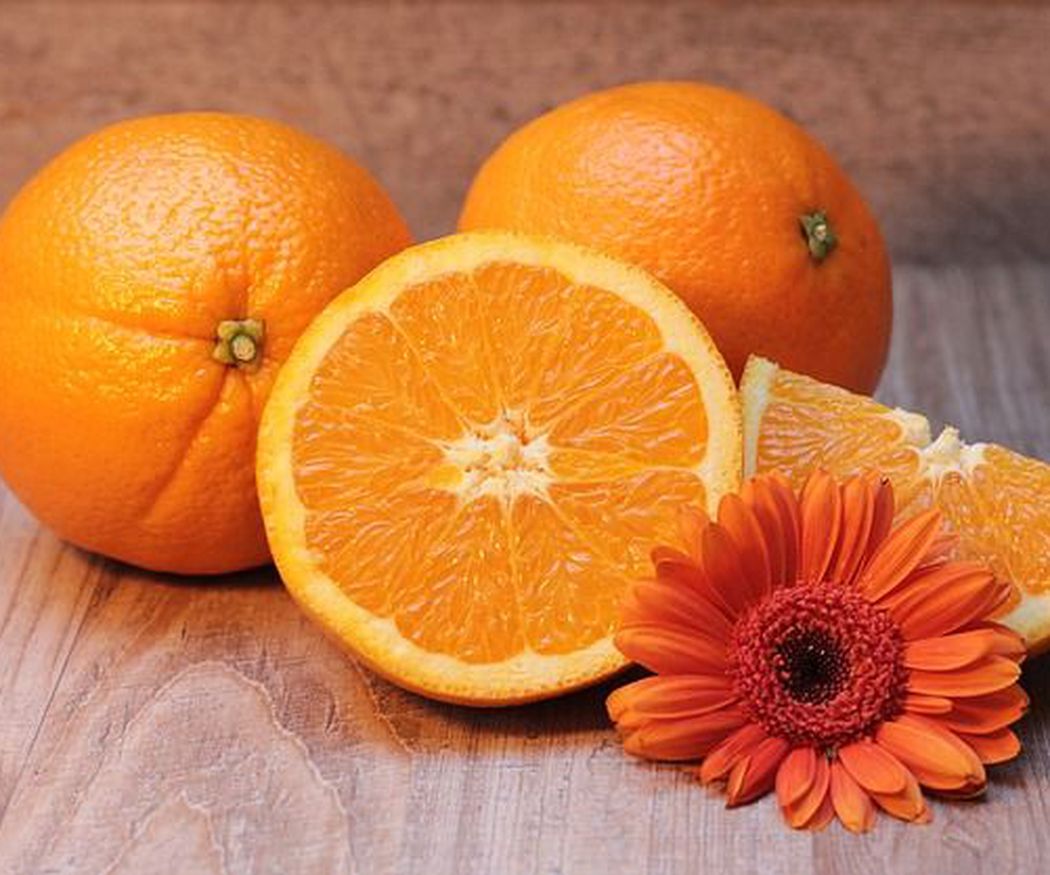 Alimentos imprescindibles en invierno: naranjas, uvas y manzanas
