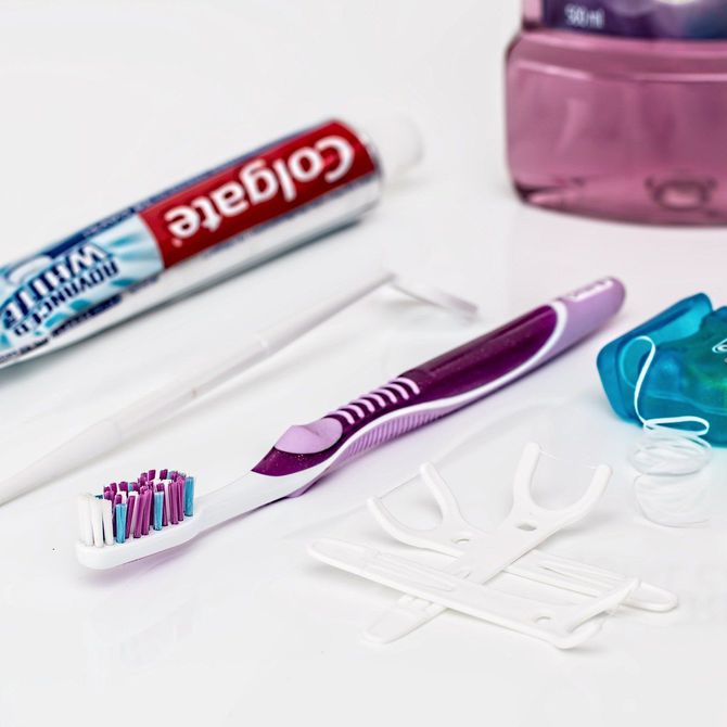 Hilo dental: donde el cepillo de dientes no llega - cómo usarlo