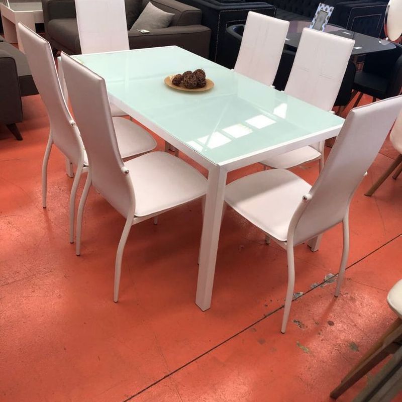 Mesa  de cristal  y 6 sillas blancas: Productos de Remar Castellón