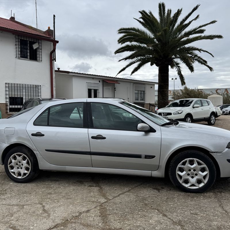 Renault laguna 1.9 dci 110 cv del 2006 con 287.000 km: Stock de Vehículos de El Truekke