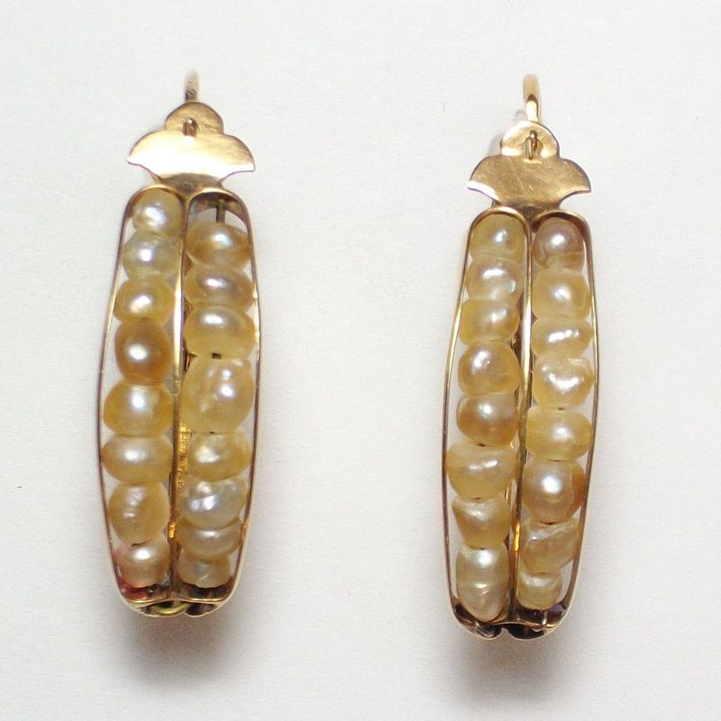 Pendientes de oro amarillo de 18k con perlas naturales. 1900-1920.: Catálogo de Antigua Joyeros