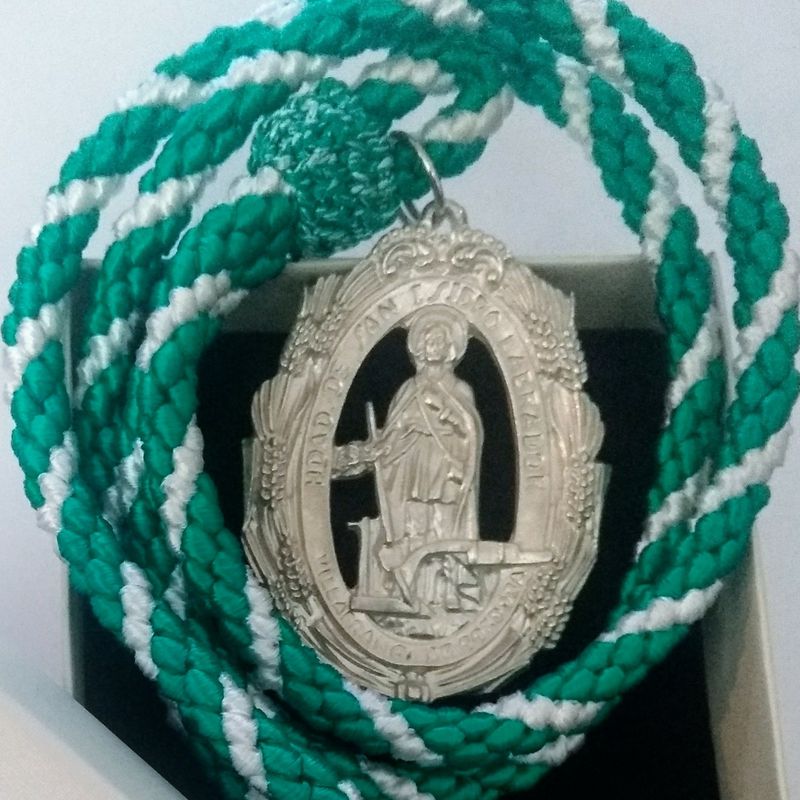 MEDALLAS ROMERÍA Y HERMANDADES: Catálogo de Joyería Izquierdo