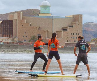 Furgoneta: Servicios de Buen Surf School