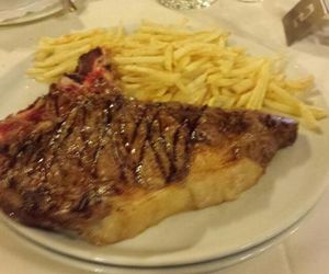 Especialidad en carnes de primera calidad a la brasa