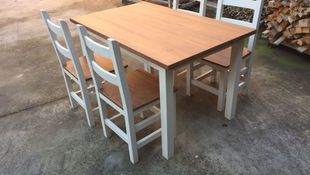 Imagen de Catálogo - Conjunto de mesa y silla en pino