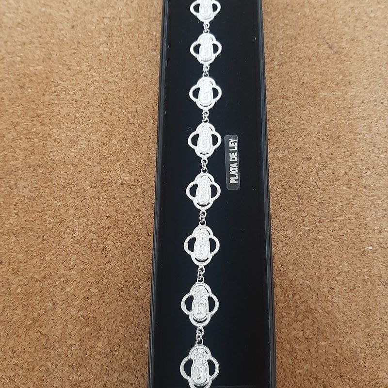 Pulsera Virgen de los Remedios: Catálogo de Joyería Izquierdo