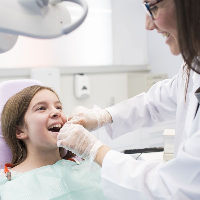 Odontopediatría: Tratamientos dentales de Clínica Dental Álvaro Gómez