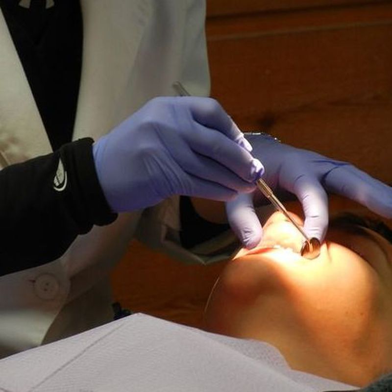 Odontología : Tratamientos de Clínica Dental Herpaden