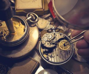 El arte del tiempo: Cómo funcionan los talleres de relojería profesional