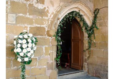 Decoración floral de bodas, iglesias y salones