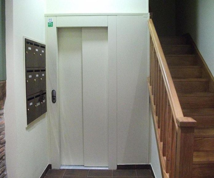Instalación de ascensores: Servicios  de Thisan Construcciones y Reformas