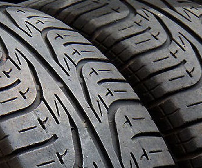 Neumáticos: Nuestro taller de Talleres Baranda Automoción