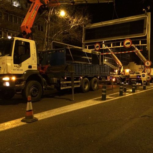 Camiones con grúa en Madrid sur | Gruas Ricar