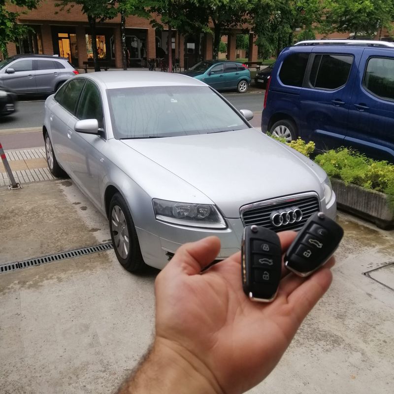 Programación de llave de Audi A8 del 2008