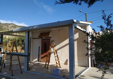 Colocación de techos y marcos para correderas