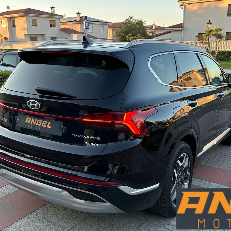 Hyundai Santa Fe 1.6 T-GDI Plug-in Hybrid Signature 4WD: Catálogo y Servicios de Ángel Motor 87