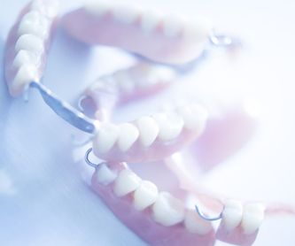Tratamiento de ácido hialurónico para odontología: Servicios de Clínica Dental AMC
