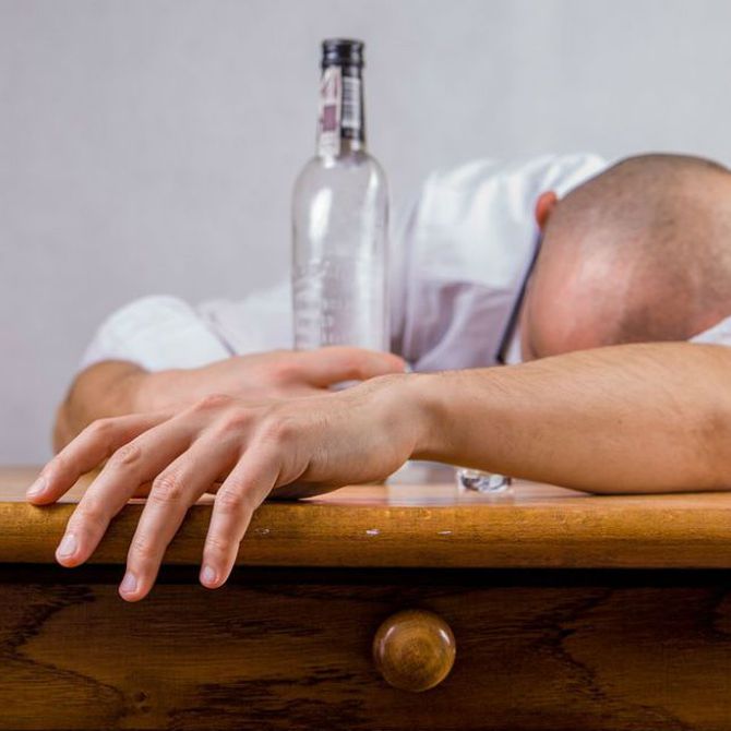 Cómo detectar la adicción al alcohol