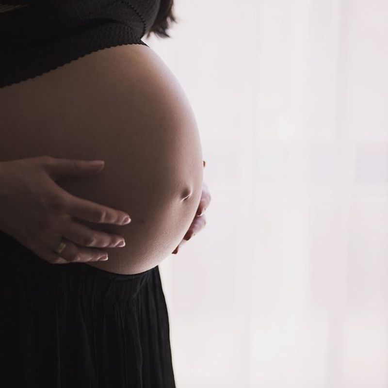 Pruebas pre embarazo: mujer y hombre: Análisis Clínicos  de Laboratorio Central