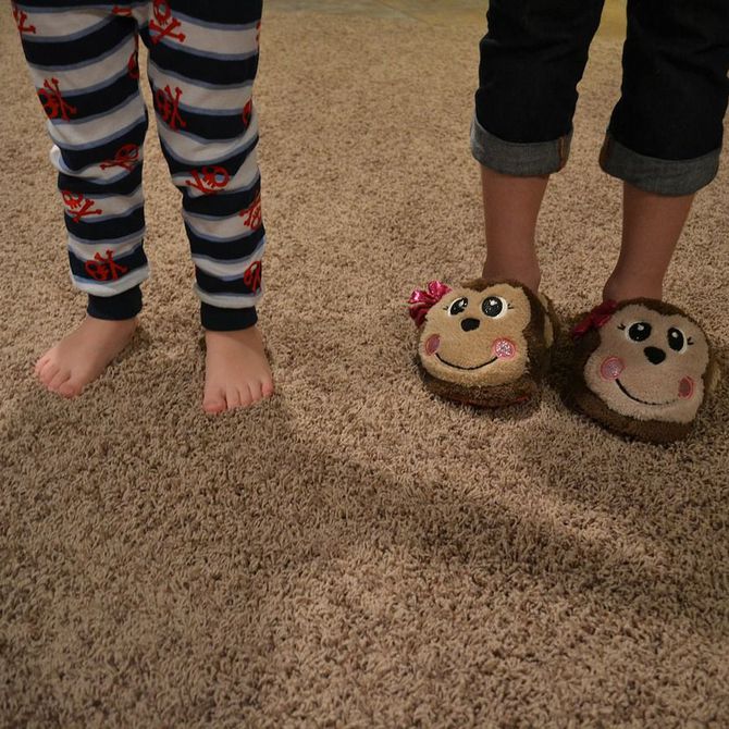 ¿Qué cuidados requieren los pies de los niños?