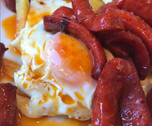 Tapas especializadas en huevos rotos