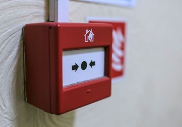 Sistemas manuales de alarma de incendios