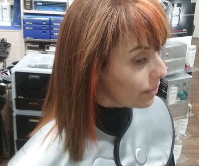 Mechas bicolor y cortes nuca descubierta