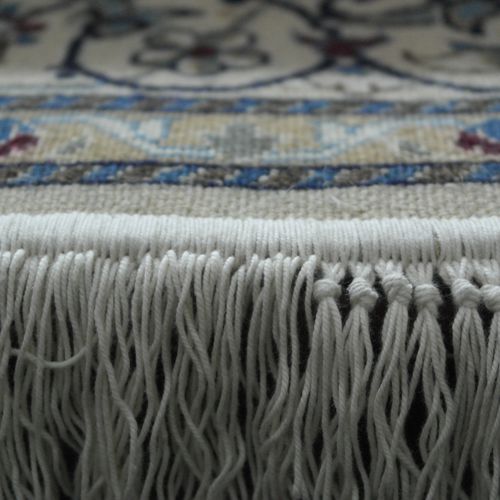 Franjas restauradas em tapete persa- Vitorino Paulo,Lda.