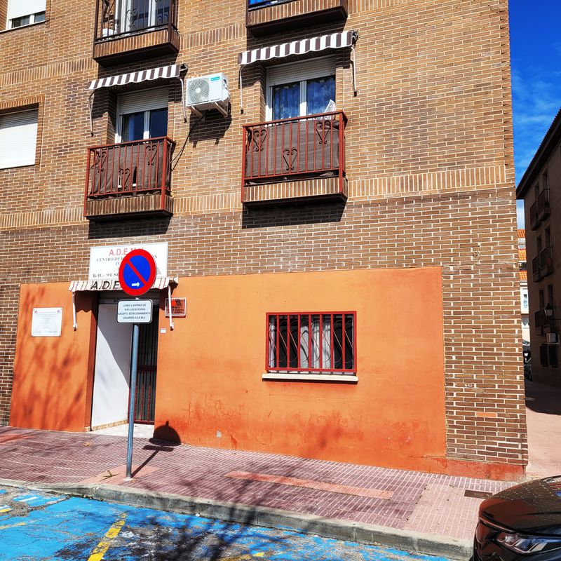 Local en Valdemoro. 108 m²  en una planta. Posible cambio de uso a vivienda:  de Vicente Palau Jiménez - Agente Inmobiliario