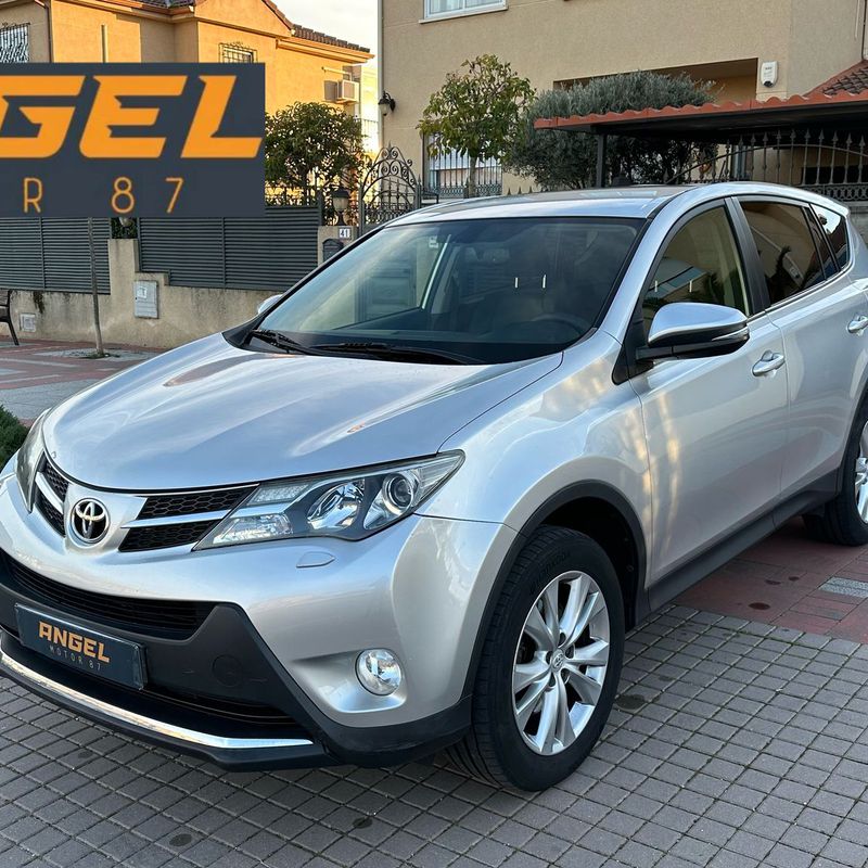 Toyota Rav4 2.2 D-4D Executive 4X4: Catálogo y Servicios de Ángel Motor 87