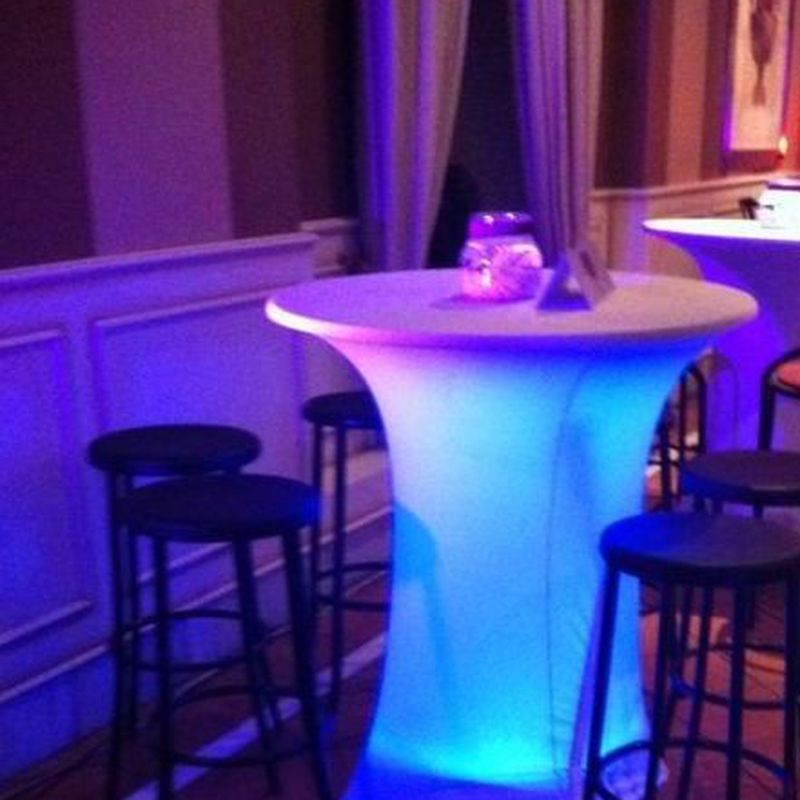 MANTELES STRECH PARA MESA ALTA: Catálogo de Jedal Alquileres