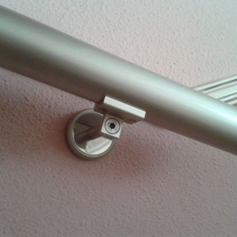 Barandillas y pasamanos: Carpintería de aluminio de Laborda Tecnología del Aluminio, S.L.